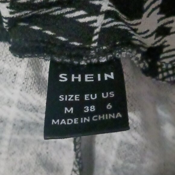 Black and White Plaid Skirt - Picture 3 of 3